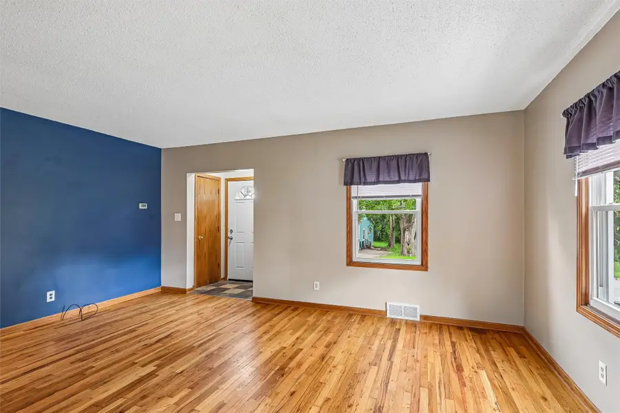 1112 Lewis Avenue, Des Moines, IA 50315 - #2