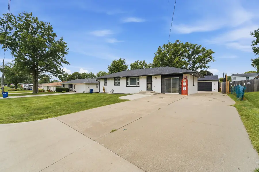 8026 Warren Drive, Des Moines, IA 50320 - #3
