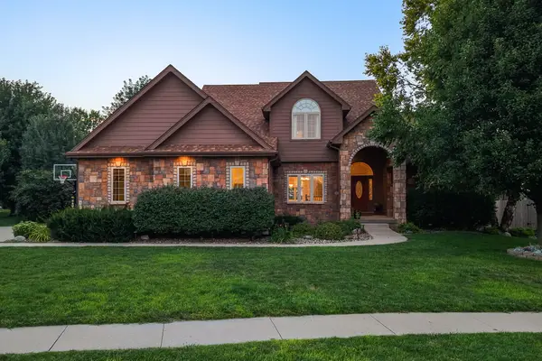 2944 NW 167th Street, Clive, IA 50325