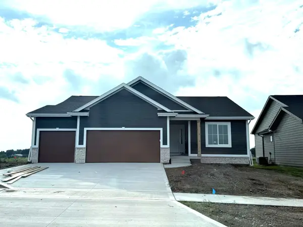 3193 Marigold Circle, Pella, IA 50219