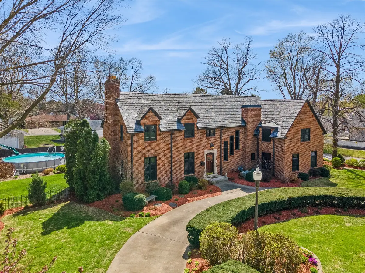 410 W Montgomery Street, Knoxville, IA 50138 - #1