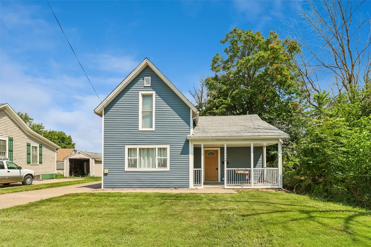 509 W Washington Street, Centerville, IA 52544 - #1