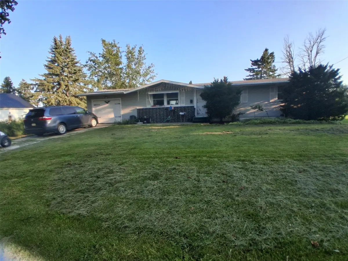 710 10th Avenue, Ackley, IA 50601 - #1