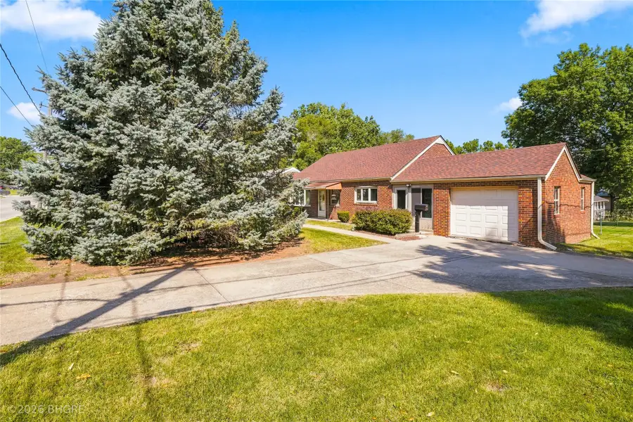801 Payton Avenue, Des Moines, IA 50315 - #2