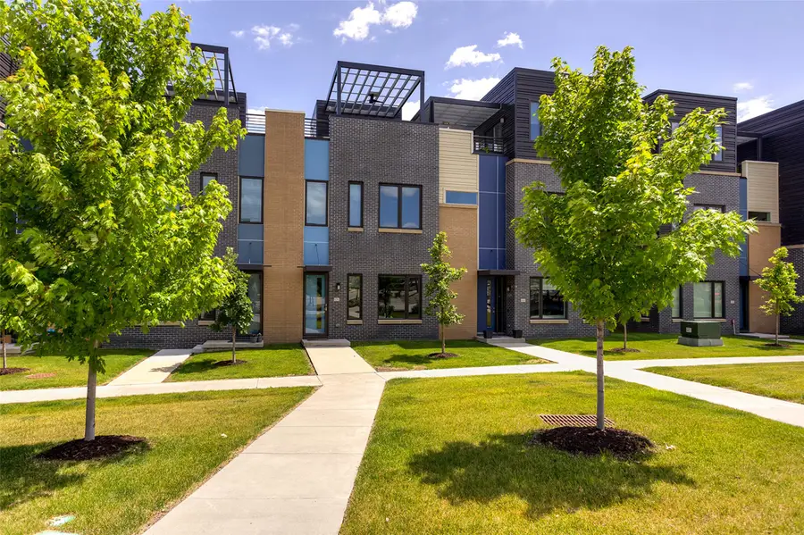 121 E Center Street, Des Moines, IA 50309 - #2