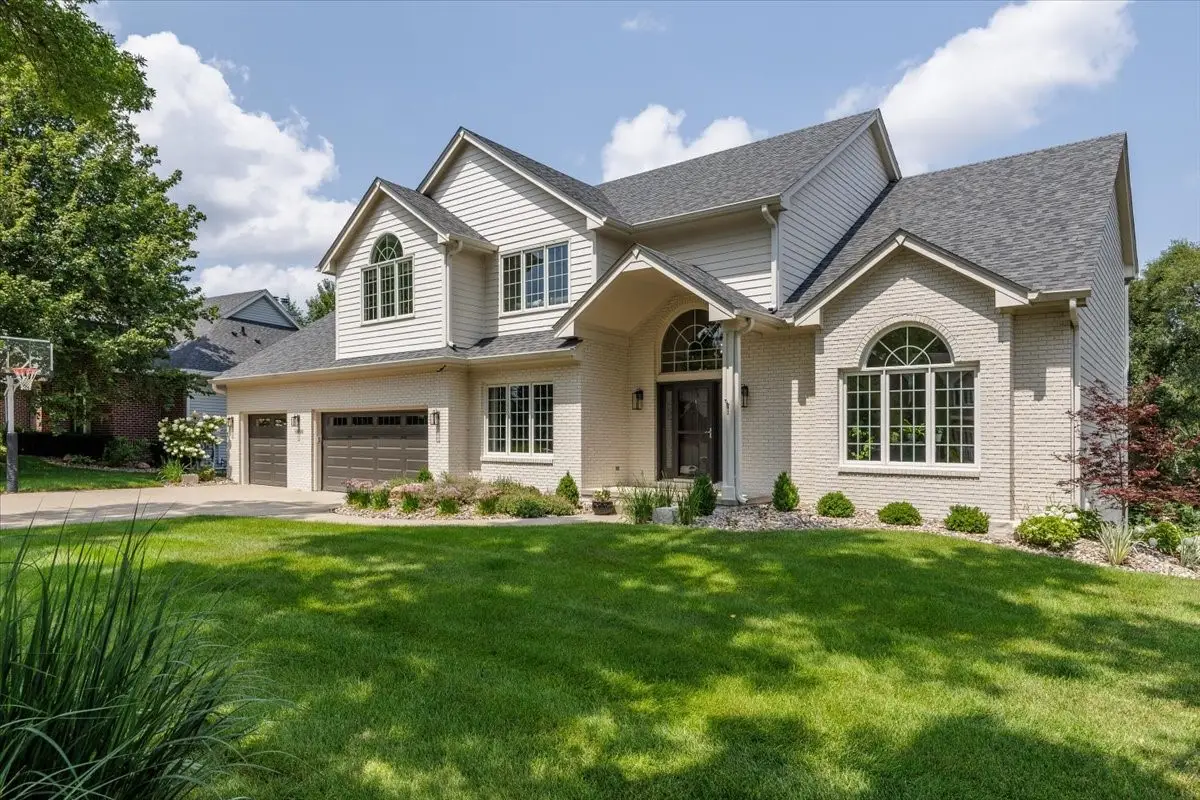15035 Woodcrest Drive, Clive, IA 50325 - #1