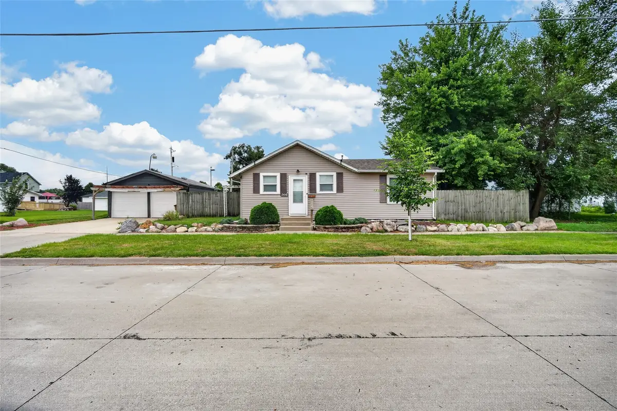 820 Maple Street, West Des Moines, IA 50265 - #1