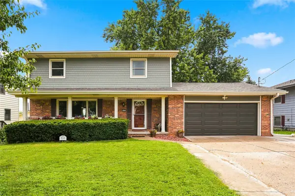 8640 Primrose Lane, Clive, IA 50325