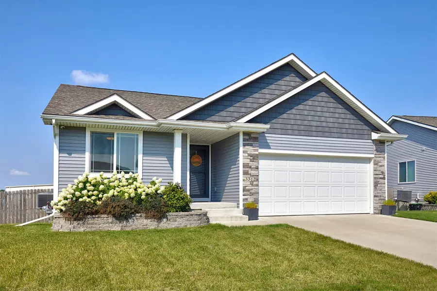 3312 Locust Street Sw, Bondurant, IA 50035 - #2