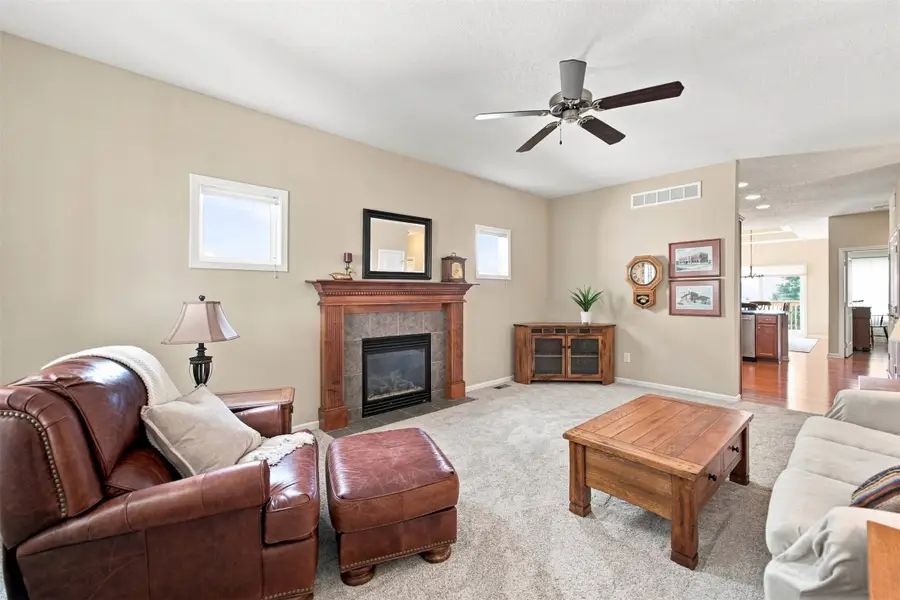 5917 Sapphire Circle, Johnston, IA 50131 - #3