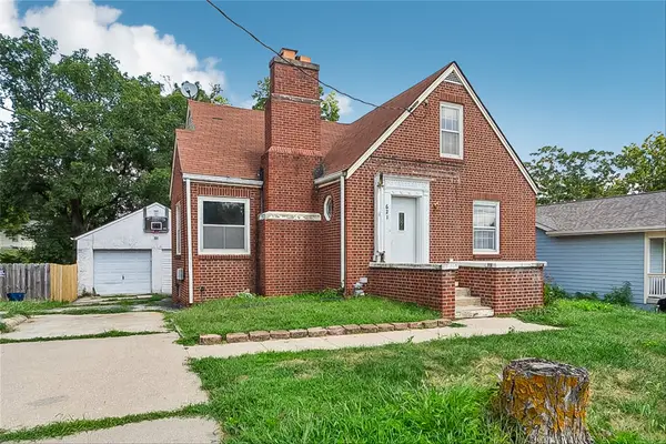 621 Porter Avenue, Des Moines, IA 50315