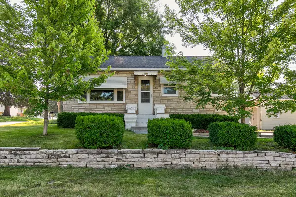 4901 SW 12th Street, Des Moines, IA 50315