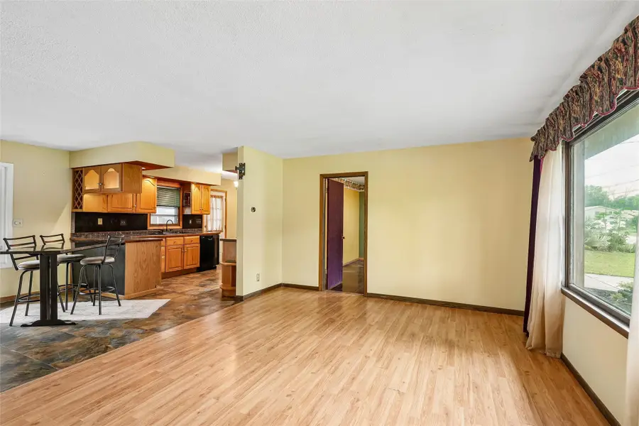 330 Greenfield Parkway, Des Moines, IA 50320 - #3