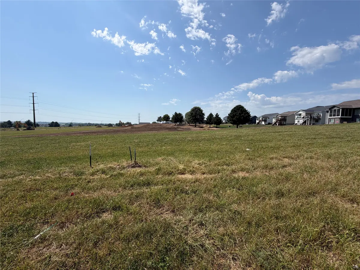 1327 E 29th Street, Norwalk, IA 50211 - #1