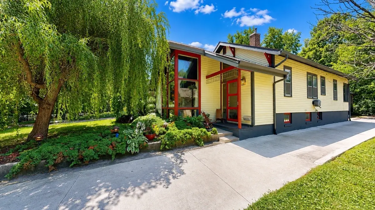 110 51st Street, Des Moines, IA 50312 - #1