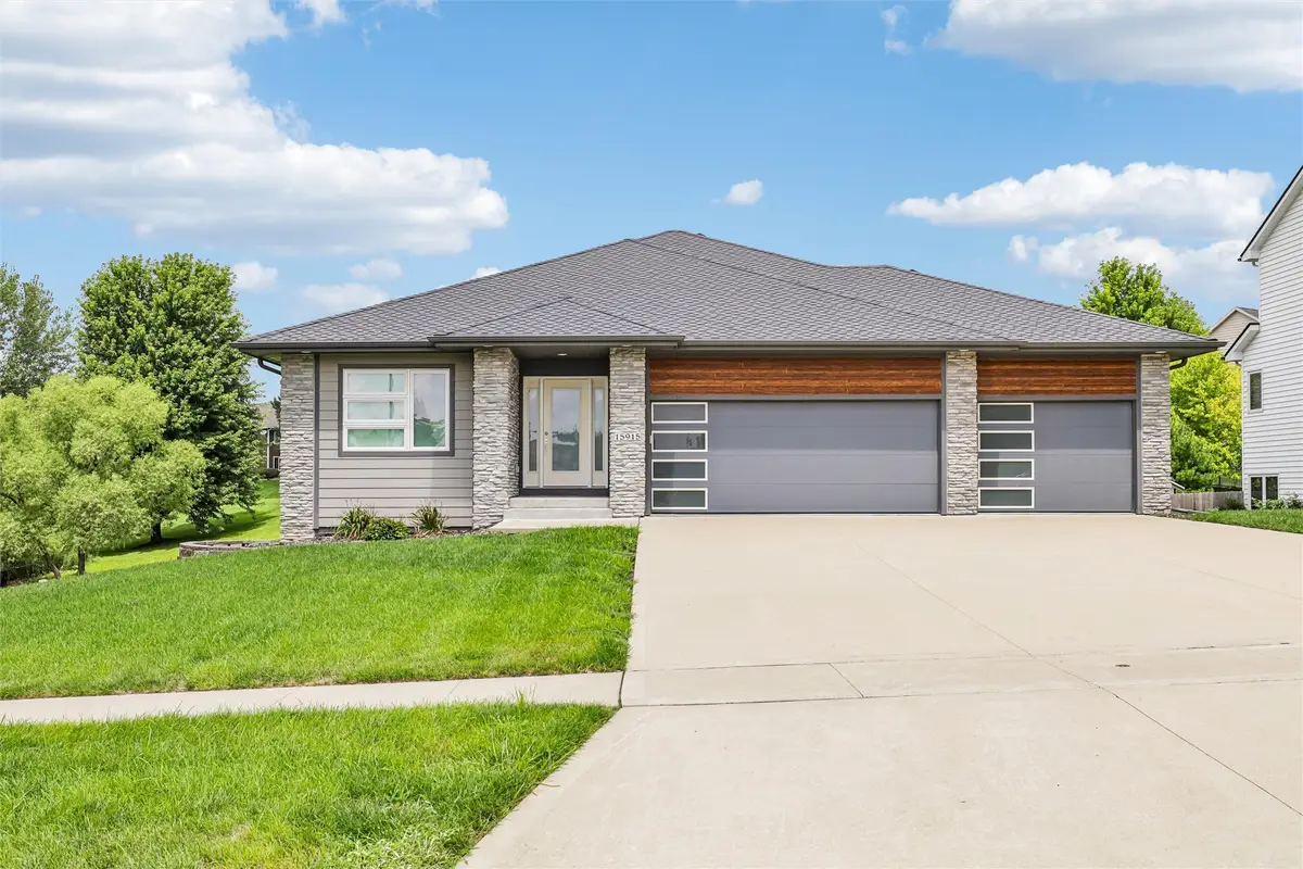 15915 Aurora Avenue, Urbandale, IA 50323 - #1