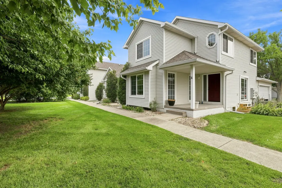 555 SE Laurel Street #4, Waukee, IA 50263 - #1
