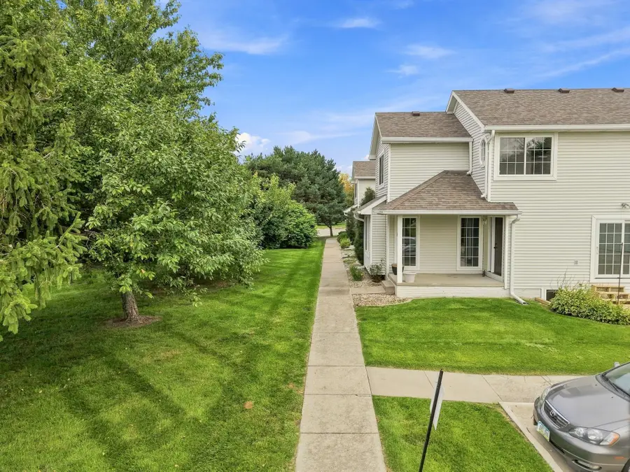 555 SE Laurel Street #4, Waukee, IA 50263 - #3