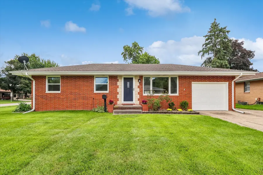 621 SE 4th Street, Ankeny, IA 50021 - #2