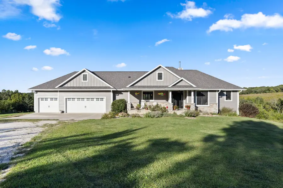 1582 N River Trail, Winterset, IA 50273 - #2