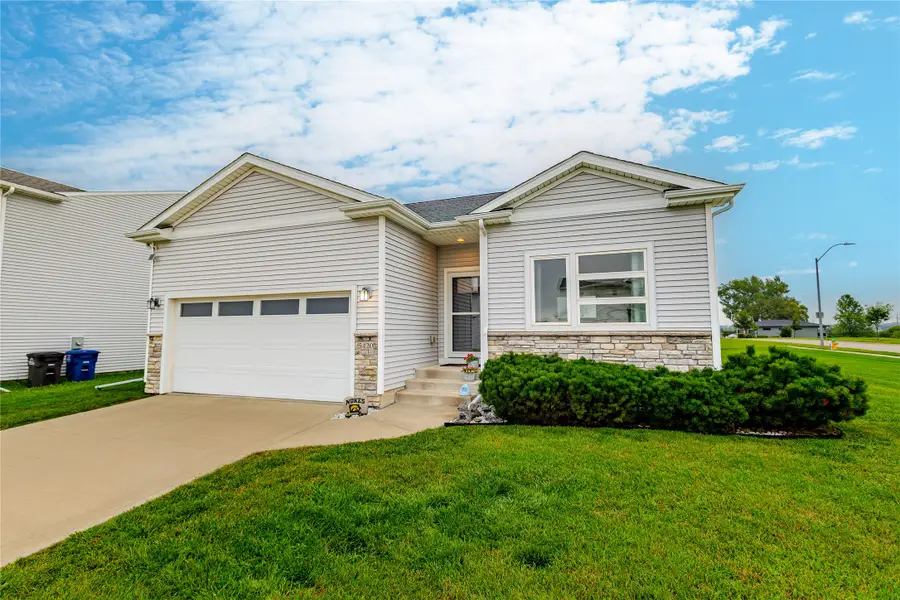 5420 Brook Landing Circle, Des Moines, IA 50317 - #2
