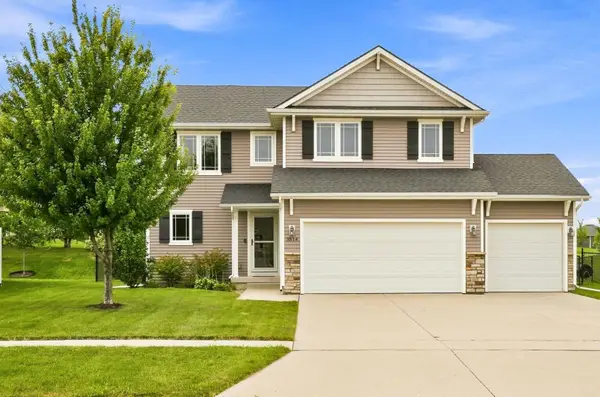 3514 Horton Circle, Clive, IA 50325