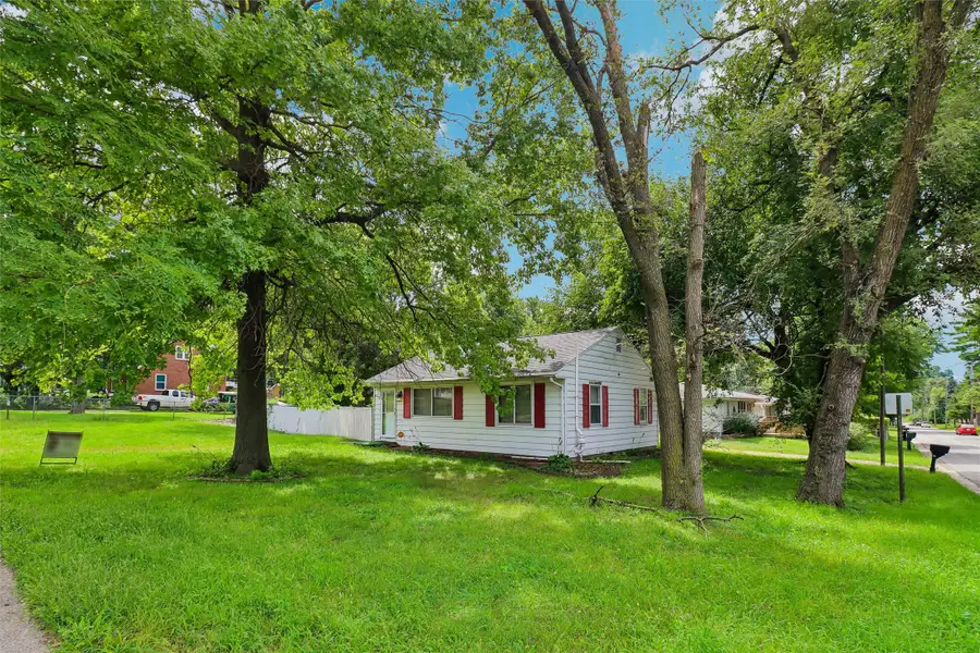 4005 Easton Boulevard, Des Moines, IA 50317 - #2