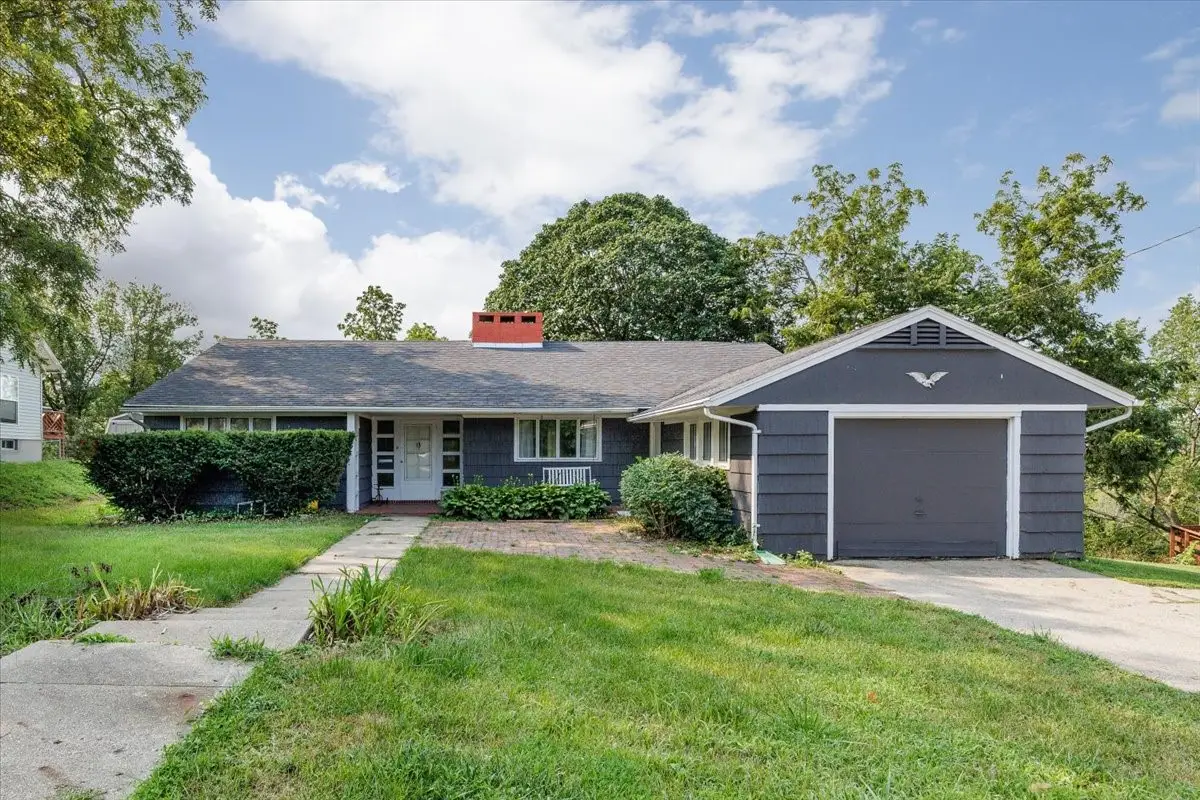 706 Division Street, Guthrie Center, IA 50115 - #1