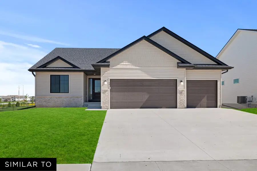 400 N 20th Street, Indianola, IA 50125 - #2