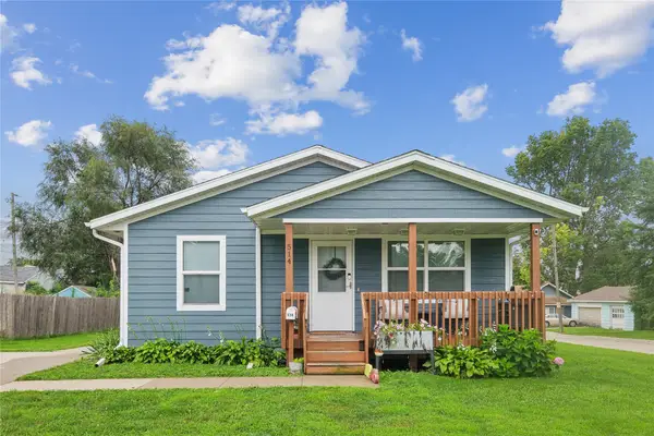 514 W Montgomery Street, Knoxville, IA 50138
