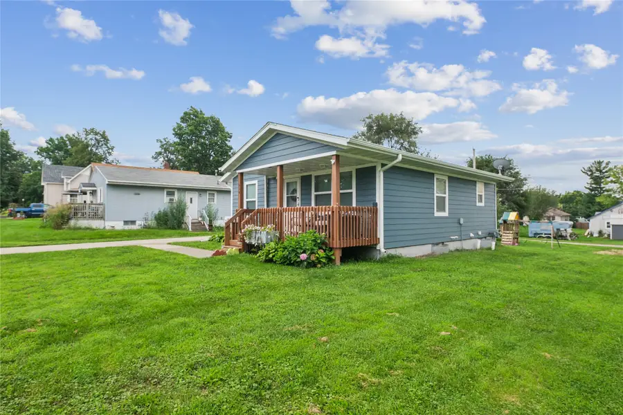 514 W Montgomery Street, Knoxville, IA 50138 - #2