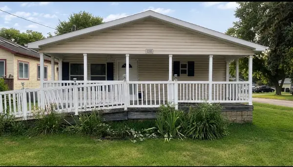 255 N Chestnut Avenue, Earlham, IA 50072