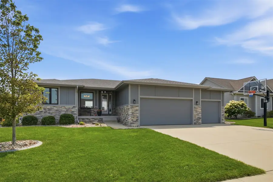 1716 Falcon Drive, Polk City, IA 50226 - #2