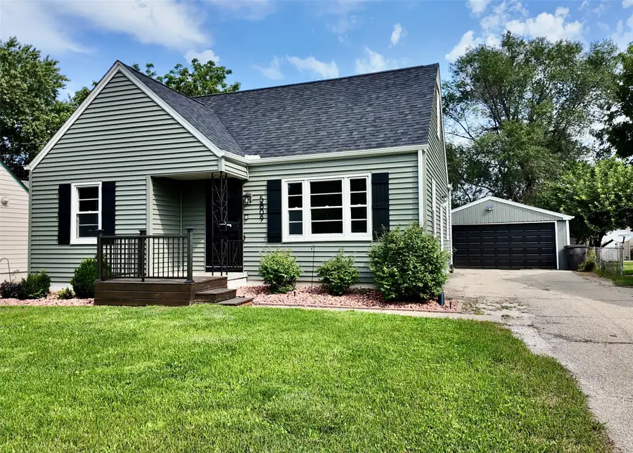 5809 New York Avenue, Des Moines, IA 50322 - #2