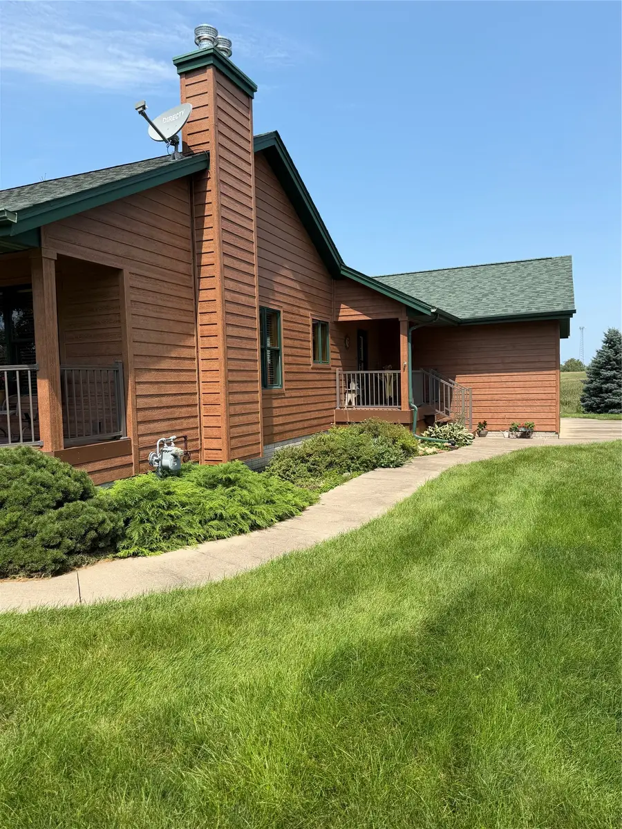 201 385th Avenue, Grinnell, IA 50112 - #2