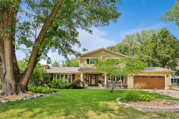 3212 Vine Street, West Des Moines, IA 50265