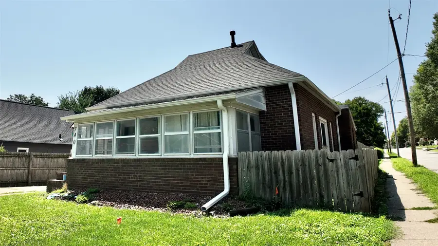 740 9th Street, West Des Moines, IA 50265 - #2