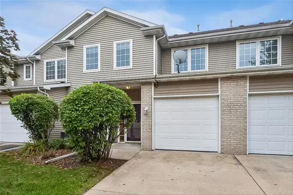 1183 S 52nd Street #1309, West Des Moines, IA 50265