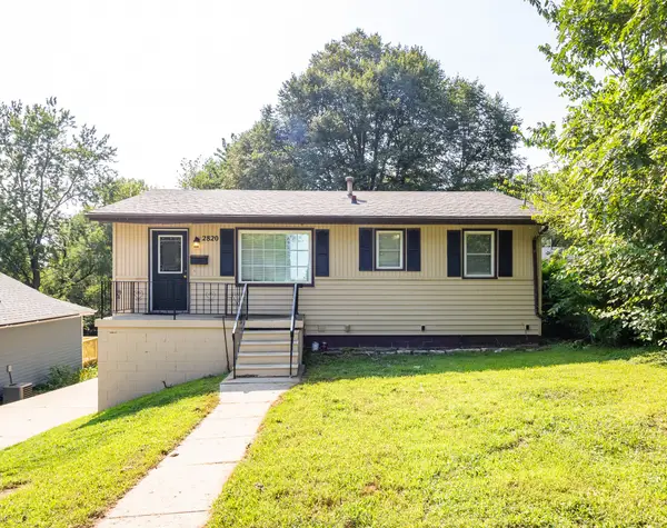 2820 Oxford Street, Des Moines, IA 50313