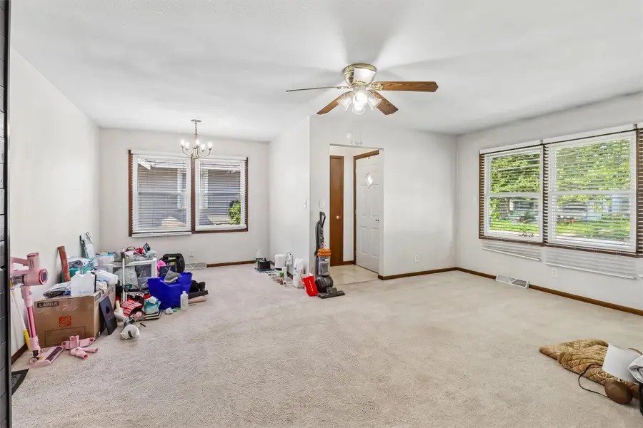 3714 Amherst Street, Des Moines, IA 50313 - #3