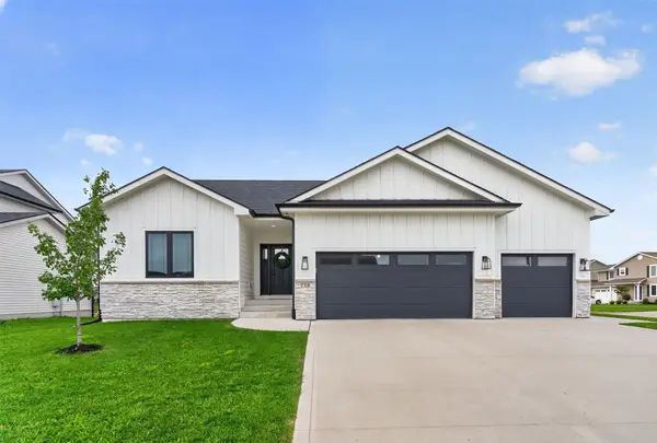 718 Lincoln Street Ne, Bondurant, IA 50035