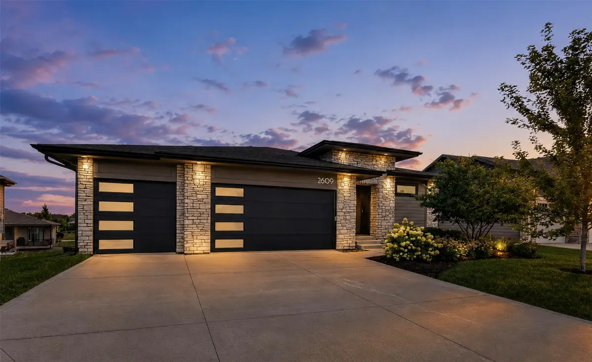 2609 NW Rockwood Lane, Grimes, IA 50111 - #1