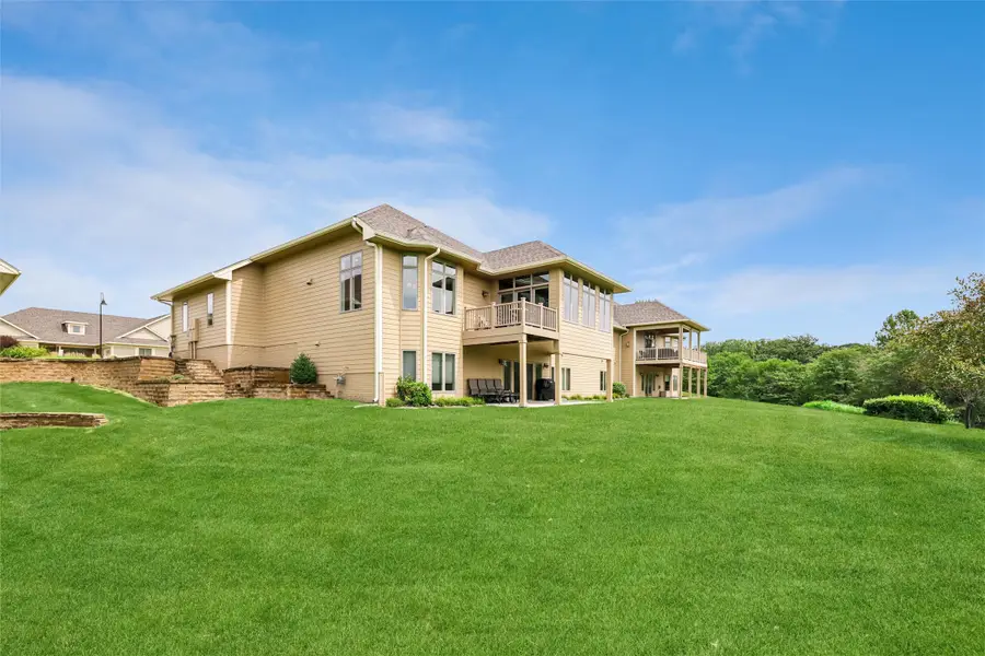 14114 Timberline Drive, Urbandale, IA 50323 - #2