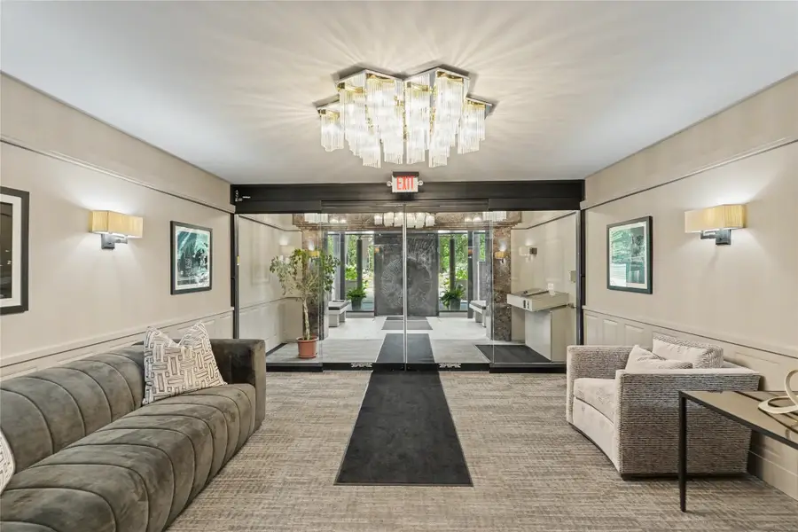 3131 Fleur Drive #206, Des Moines, IA 50321 - #3