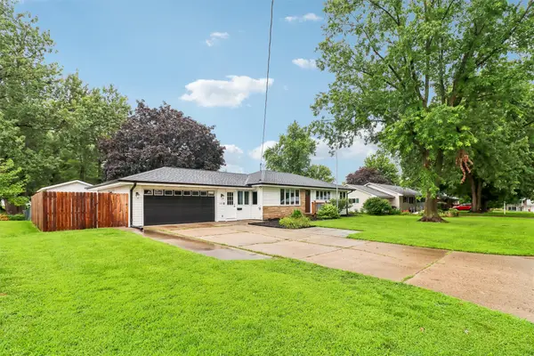 210 E 28th Street S, Newton, IA 50208