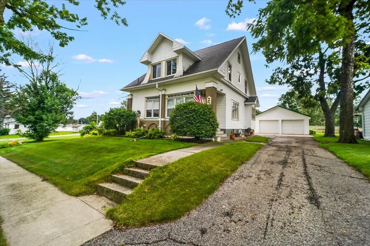 1113 Howard Street, Aplington, IA 50604 - #1