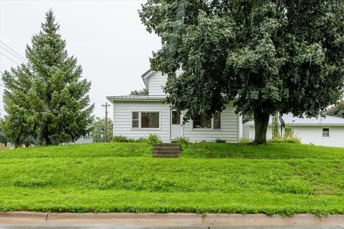 207 N Front Street, Montezuma, IA 50171 - #1