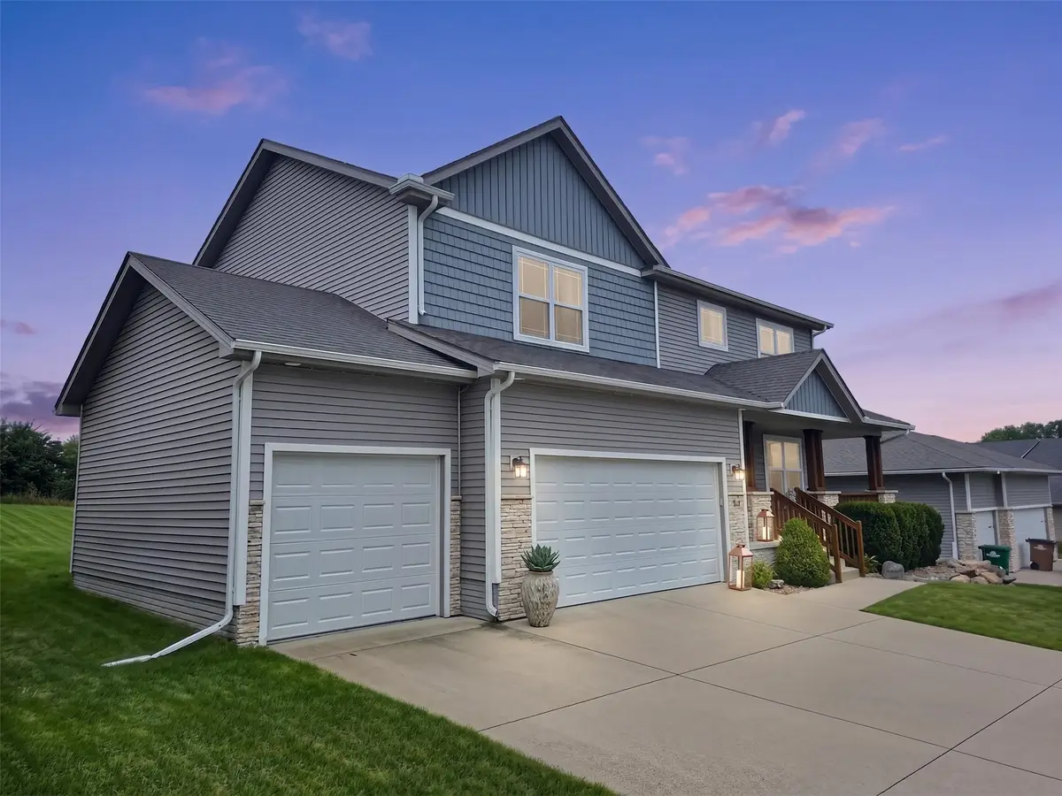 318 W High Road, Norwalk, IA 50211 - #1