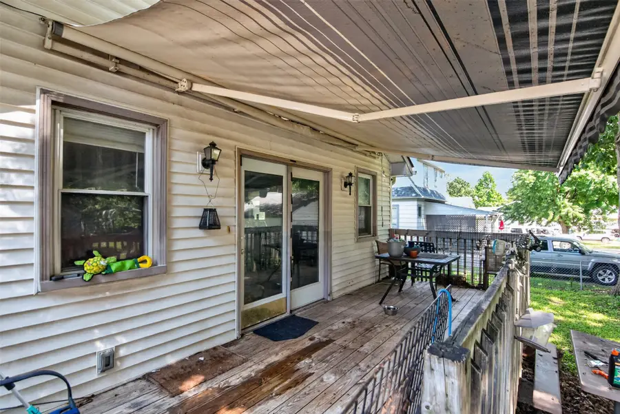 3005 E Ovid Avenue, Des Moines, IA 50317 - #3