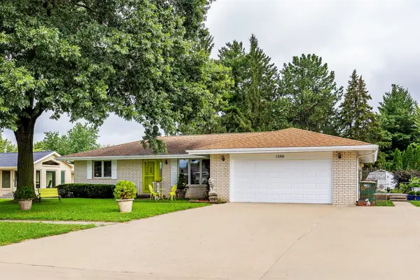 1306 E Girard Avenue, Indianola, IA 50125